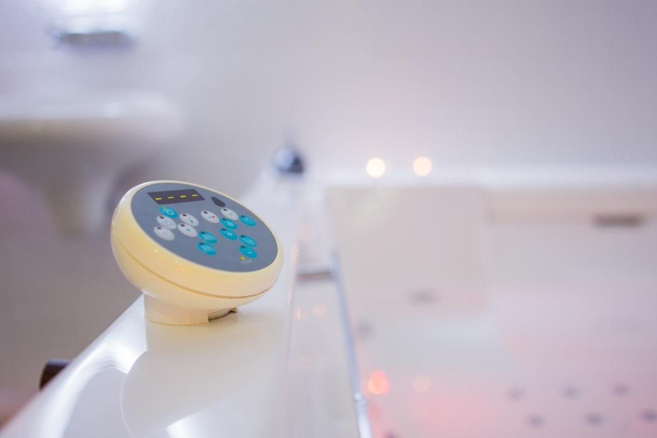 Apartment Plaza ----Wallbox 11Kw 16A ----- Private Spa- Jacuzzi, Infrared Sauna, Luxury Massage Chair, Parking, Entry With Pin 0 - 24H, Free Cancellation 24 Hours Before Check In 슬라본스키브로드 외부 사진