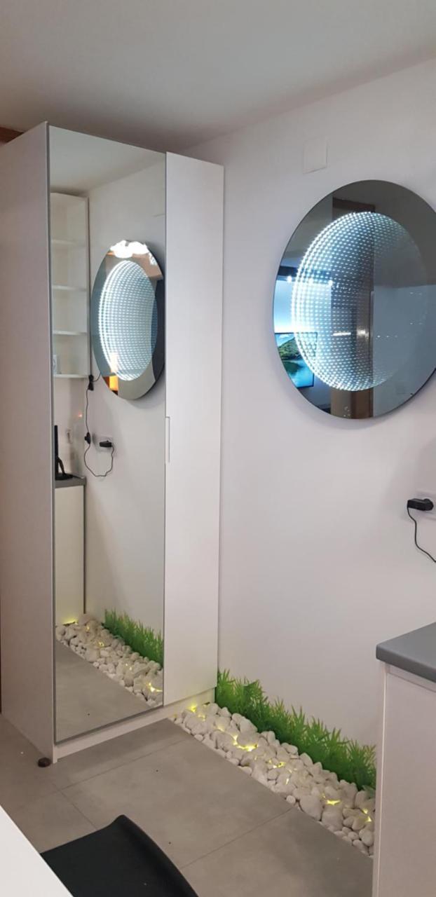 Apartment Plaza ----Wallbox 11Kw 16A ----- Private Spa- Jacuzzi, Infrared Sauna, Luxury Massage Chair, Parking, Entry With Pin 0 - 24H, Free Cancellation 24 Hours Before Check In 슬라본스키브로드 외부 사진